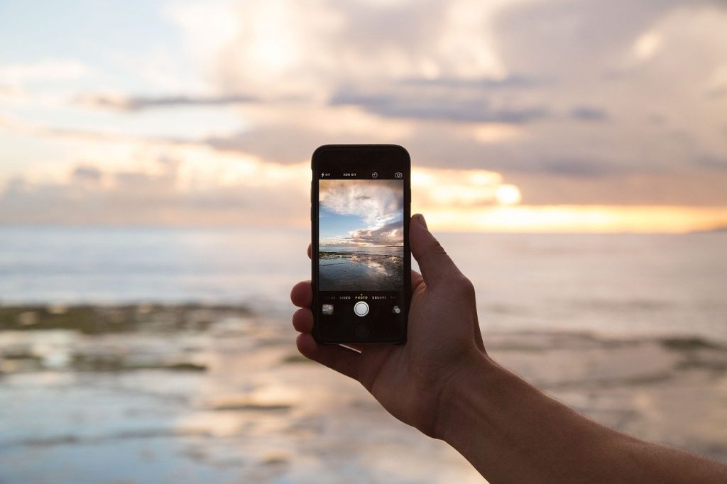 Foto de un smartphone durante su uso