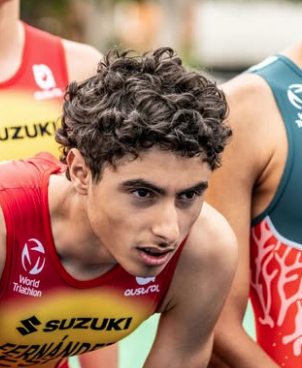 Samuel Fernández lleva a Lugo hasta lo más alto del mundo del triatlón
