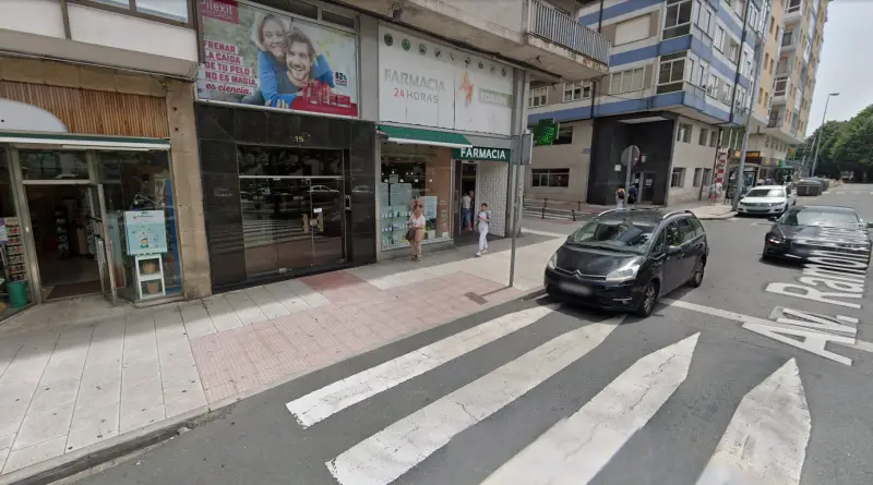 El programa piloto “Punto Farmacia” comenzará en Ramón Ferreiro y permitirá estacionar durante unos minutos para facilitar la recogida de medicamentos